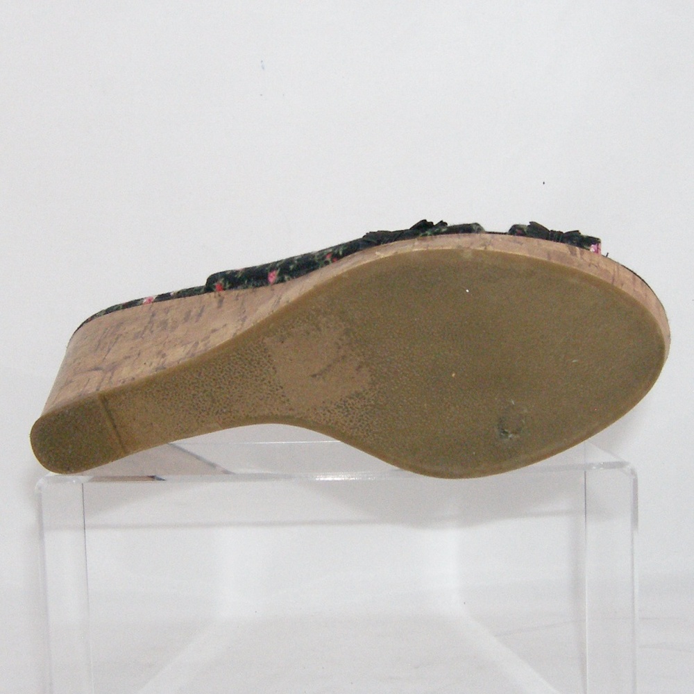 Soda 'Tiffy' floral ruffle buckle slingbacks 8.5 - Picture 2 of 8